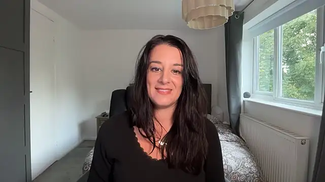 XXX chat uživo modela yourcassiexo