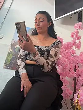 Chatroom XXX en direct de IsabellaMariet