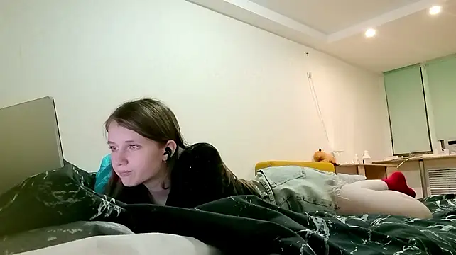 CecilleSollors live XXX chat
