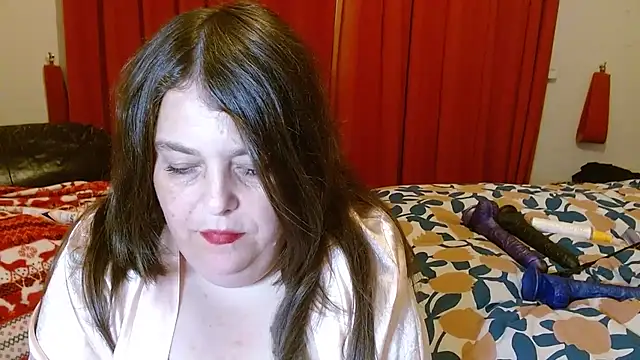 Chat XXX Live Naughty_MILF_Courtney