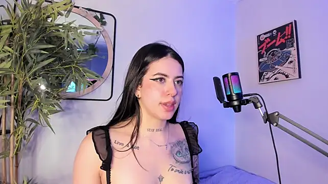 Chat +18 de Alice_Vixen ao vivo