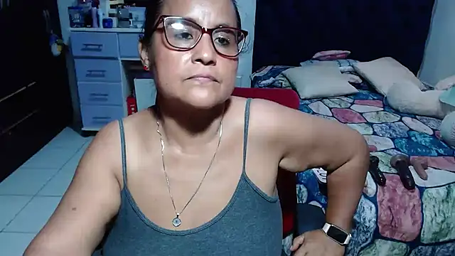 pervert_mommy_ live XXX chat