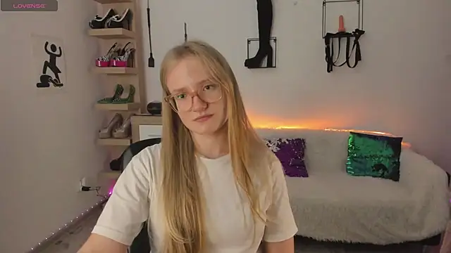 NancyHottie live XXX chat