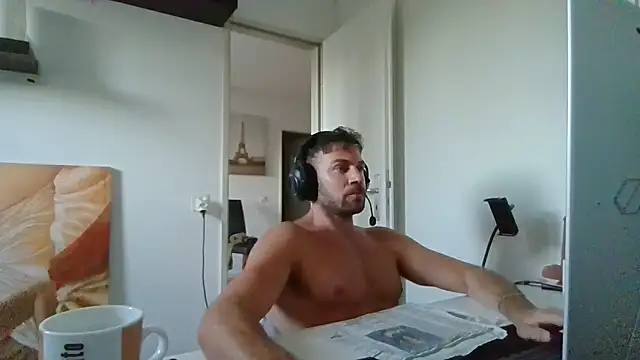 alpha-hunk Chat XXX in diretta