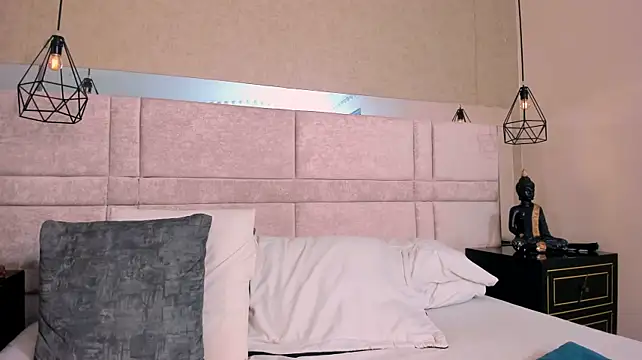 TheeRock_1 Adlı Modelin Canlı XXX Sohbeti