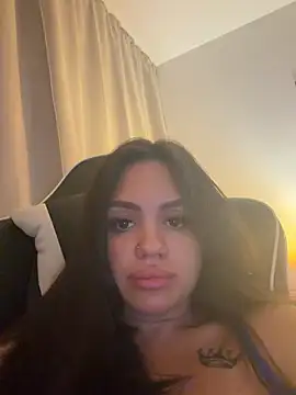 JustLora Chat XXX live