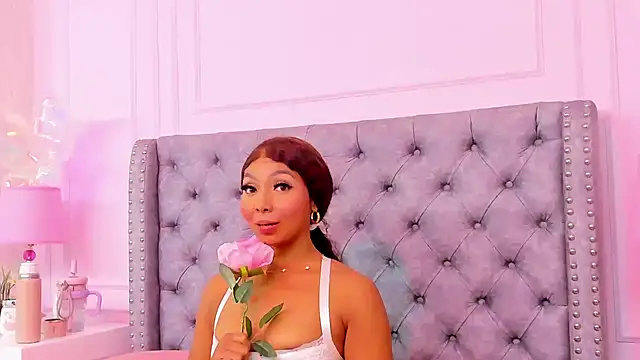 HaileeRoberts Adlı Modelin Canlı XXX Sohbeti