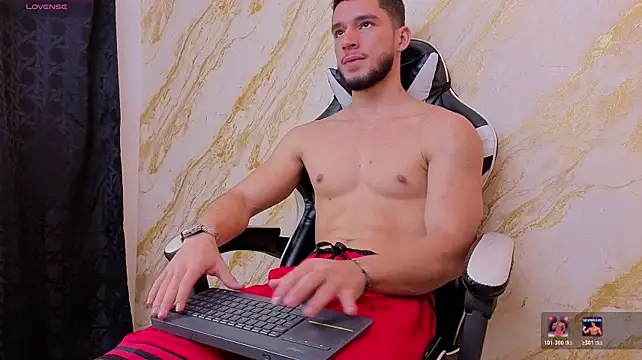 axel_tone Adlı Modelin Canlı XXX Sohbeti