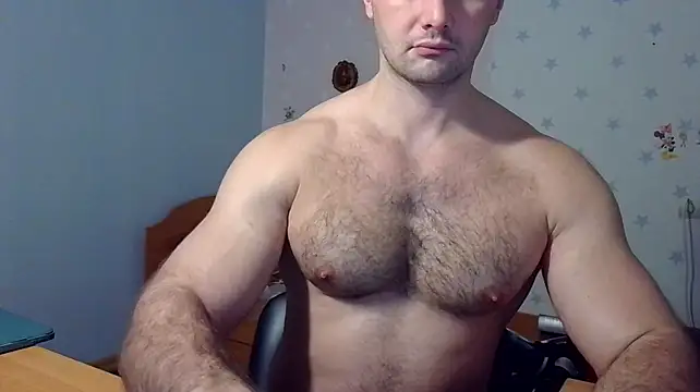 muscle_uncut – Naživo XXX chat