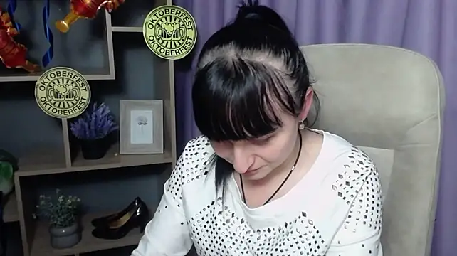 NinaFlawlees Live XXX-Chat
