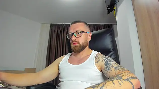 Živý XXX chat Findom_guy