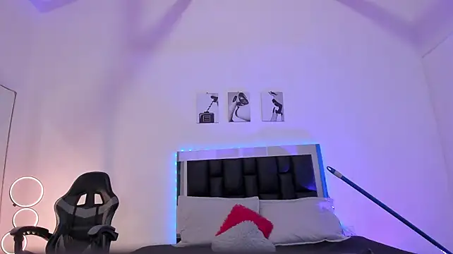 maxpower830's Live XXX Chat