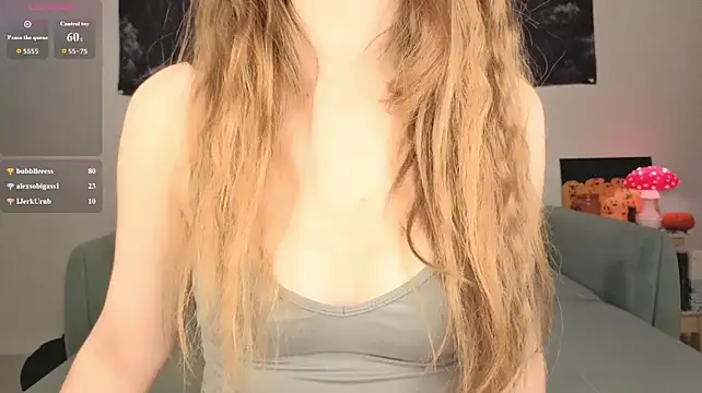 SolarAlice Adlı Modelin Canlı XXX Sohbeti