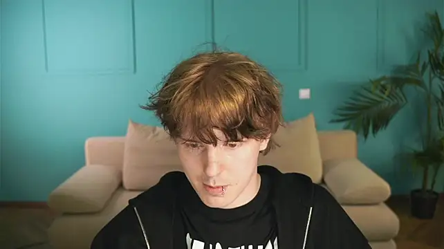 Benjamin_Brooke élő XXX-chatje