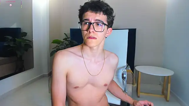 Austinbolt's Live XXX Chat