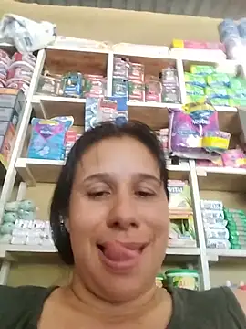 MIA-LARIOS' Live XXX Chat