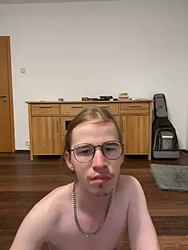 Chat XXX en directo de YoungSebi