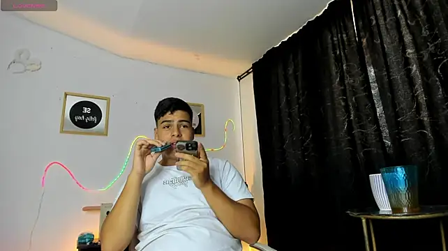 Patrick_Smith_n Live XXX chat