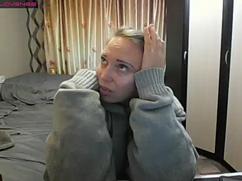 JenniDeep Live XXX-chat