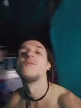 AxelFrost live XXX chat