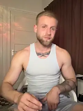 Czat XXX na żywo – MickySteel
