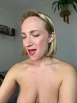 UmaTruewoman live XXX chat