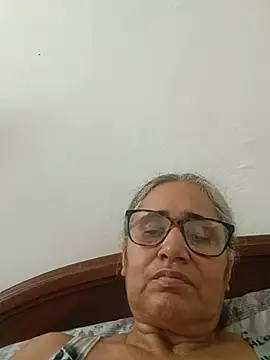 Chat +18 de _candi ao vivo
