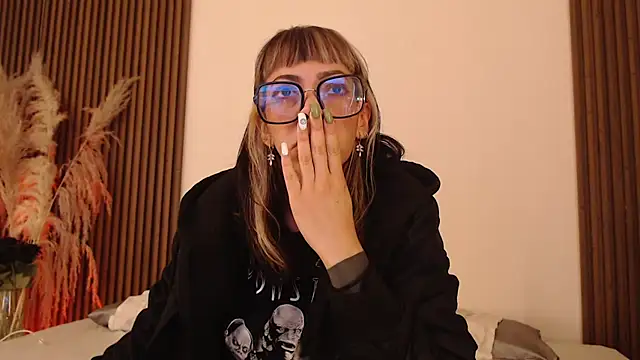 Sam_mansson66 Adlı Modelin Canlı XXX Sohbeti