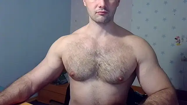 muscle_uncut – Naživo XXX chat