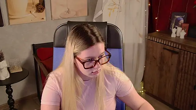 CelestineMauriac XXX чат на живо