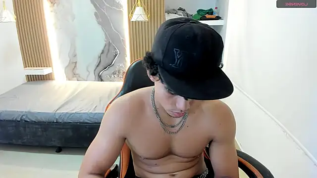 XXX chat uživo modela marcus_dick___
