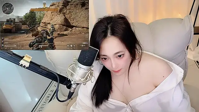 Daisy-77 XXX чат на живо
