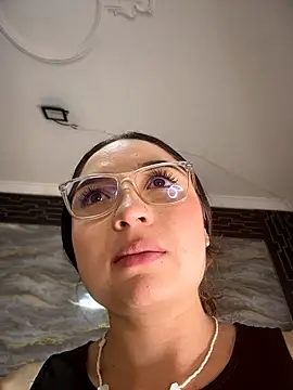 Mia_Luxor XXX чат на живо