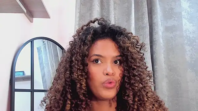 Chat +18 de Amelia_bss ao vivo