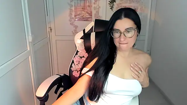 צ'אט XXX בשידור  חי של ChloeVibee