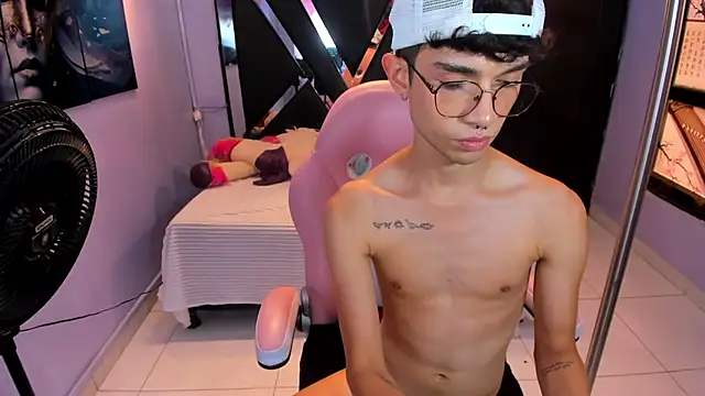 LiamHeatx – Live XXX-chat