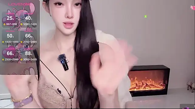 XXX chat uživo modela Avicc
