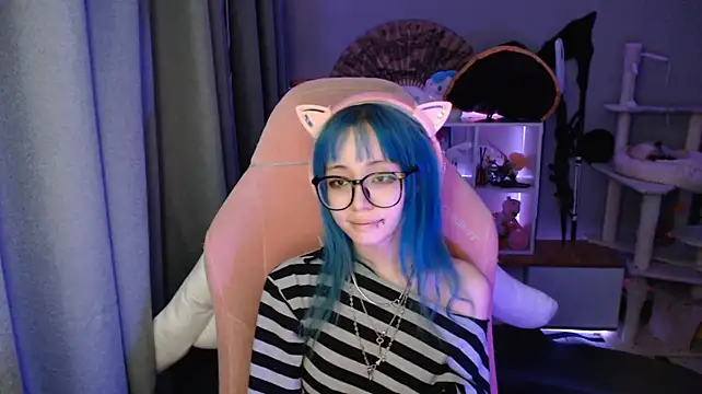 SaxonDibs' Live XXX Chat