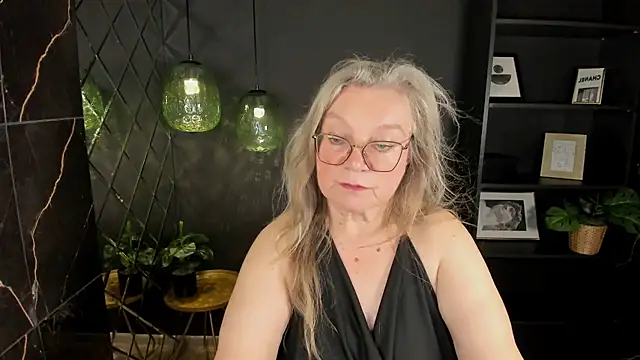 NataliMellow's Live XXX Chat