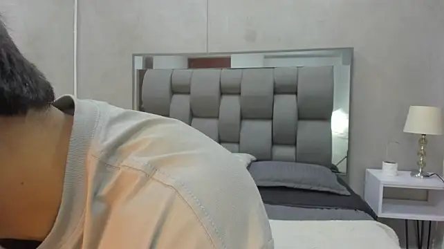 Charlie___Musk XXX чат на живо