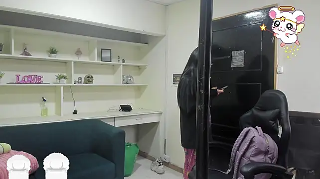Živý XXX chat la_bommbastic