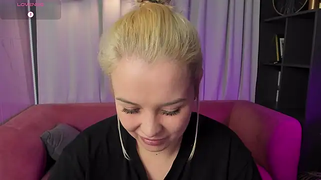 StephanieSweety Chat XXX live