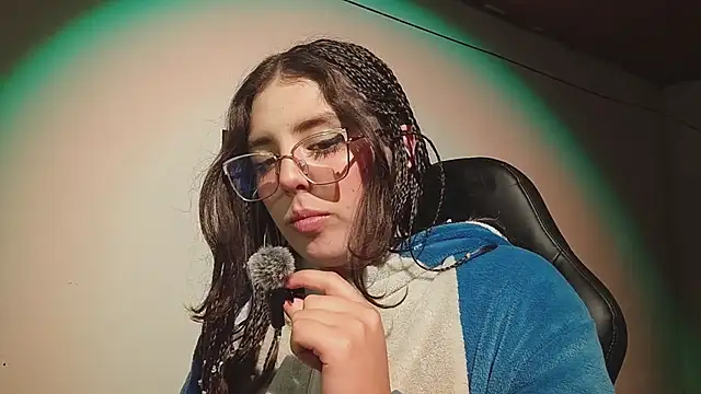 Chat +18 de Pao_Ly ao vivo