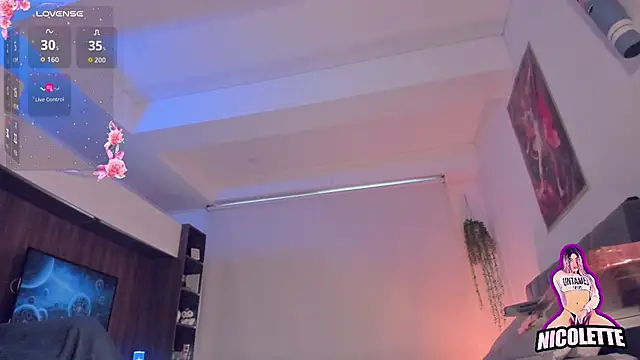 Chat XXX en directo de nicolette_tay