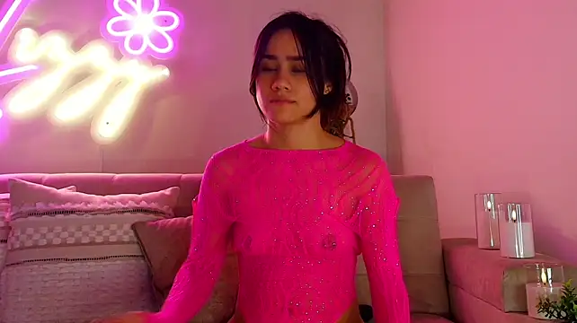 Chat +18 de Lizzy_kanee ao vivo