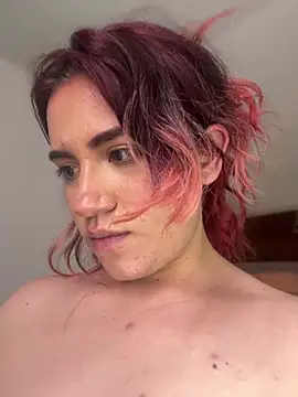 NikkiNix Adlı Modelin Canlı XXX Sohbeti