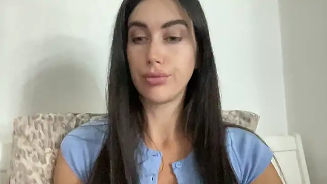 Talyo19 Adlı Modelin Canlı XXX Sohbeti