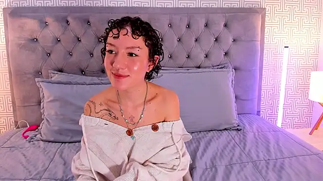 Chat +18 de NohaCooper ao vivo
