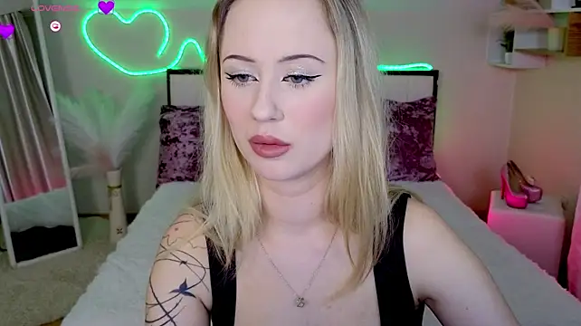 SashaBrooks Chat XXX live