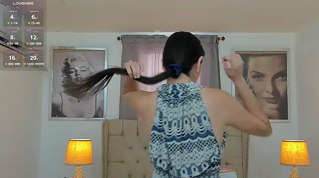צ'אט XXX בשידור חי של Beautyari_